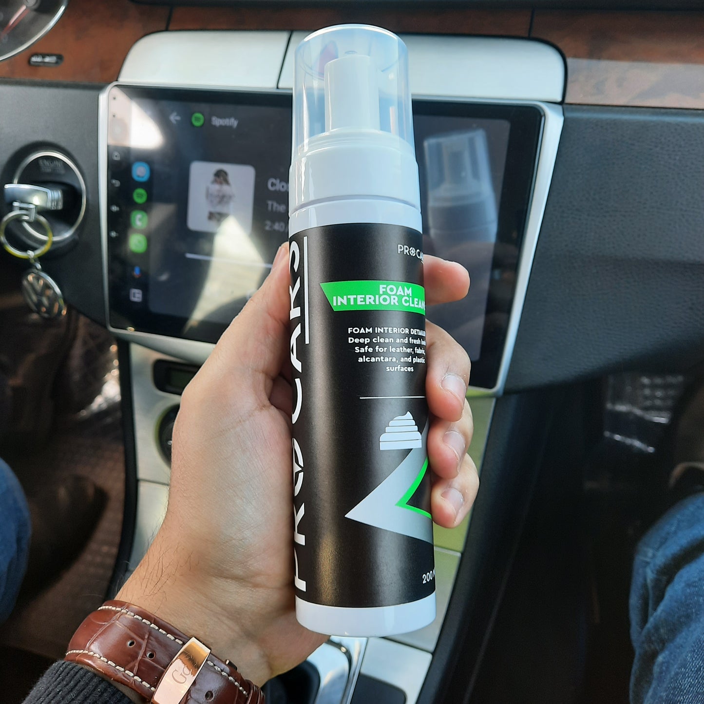 Nettoyant cuir et alcantara et tableau de bord MOUSSE DETAILING